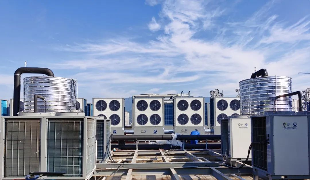 3,2516㎡ hotel turns to heat pumps for heating solutions